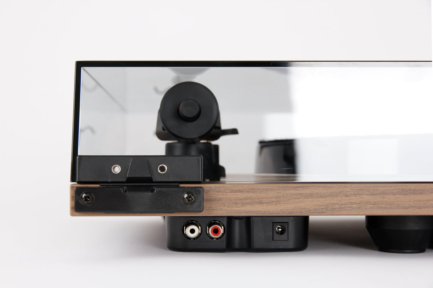 REGA Planar 1 Plus (P1 Plus) Turntable