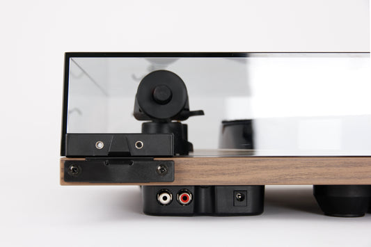 REGA Planar 1 Plus (P1 Plus) Turntable