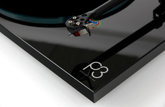 REGA Planar 3 (P3) Turntable